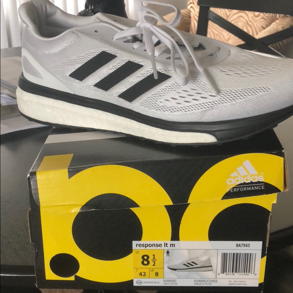 Brand new Adidas running shoe .. Men’s size 8 1/2